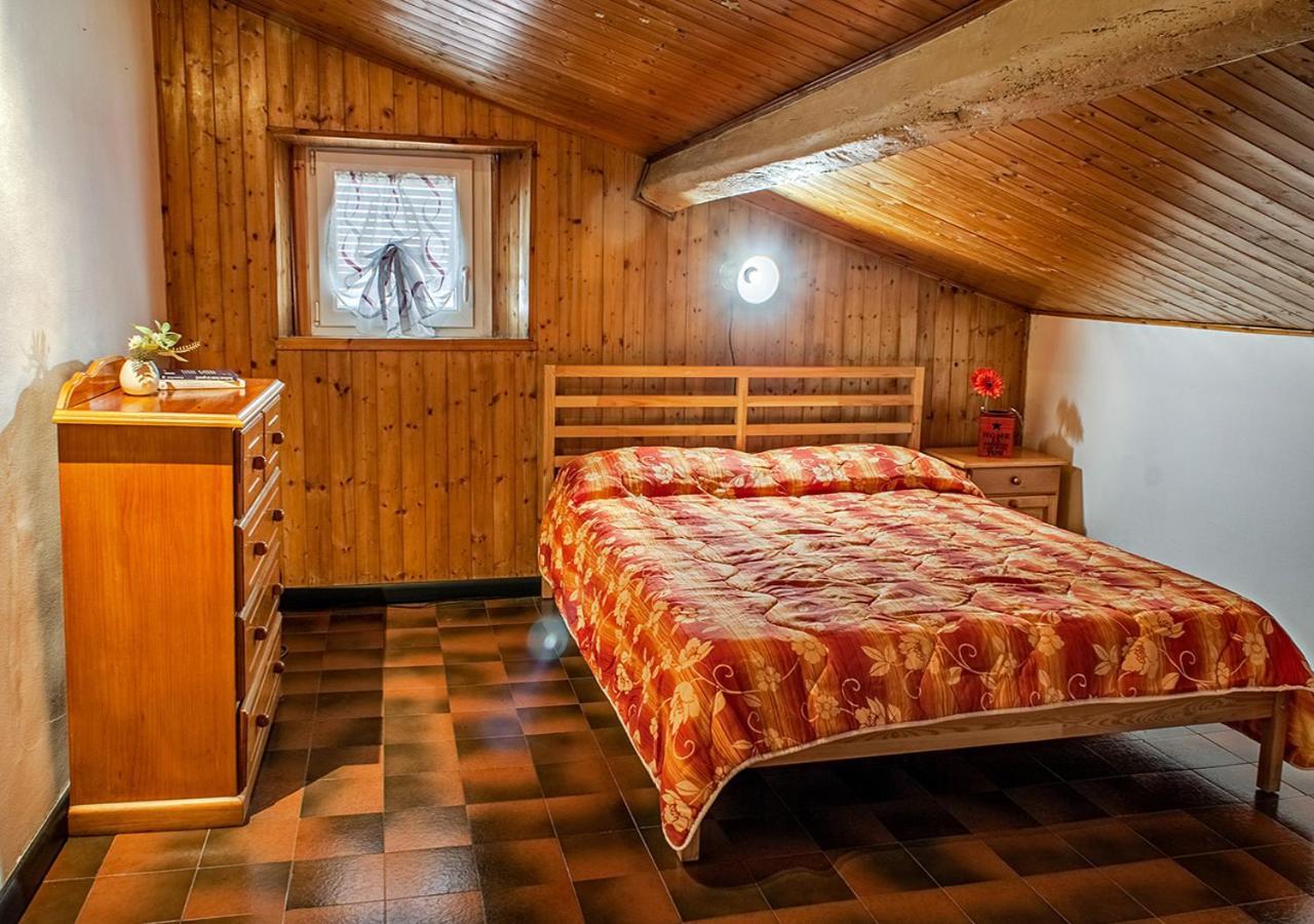 Il Rifugio A 3 Minuti Dai Traghetti Apartment Livorno Luaran gambar